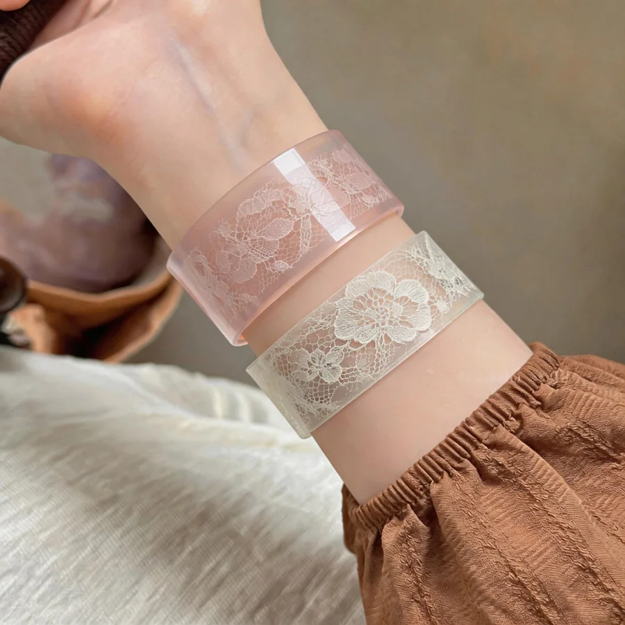 Transparent Lace Print Acrylic Cuff Bracelets for Women Gentle Minimalist Wide Rein Bangles Fashion Jewelry Party M
