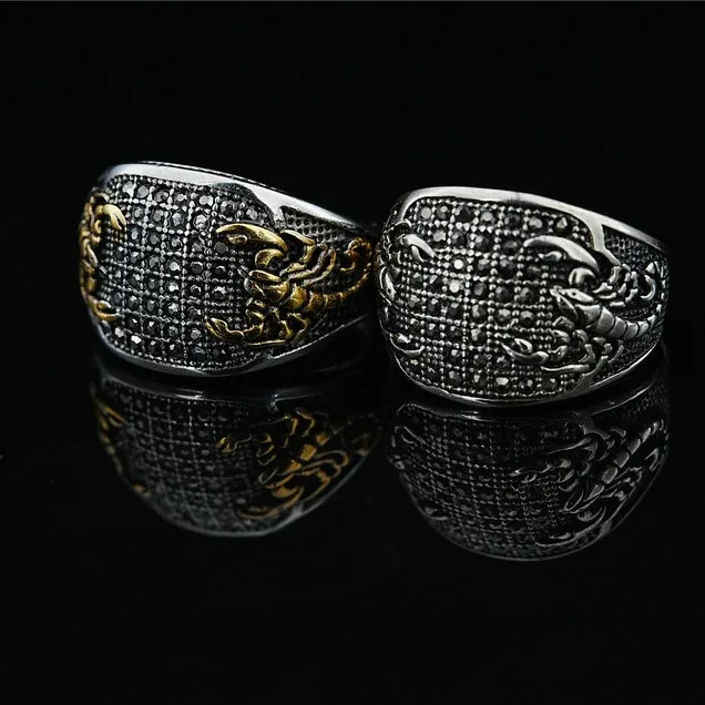 

Street Sle Titanium Steel Ring with Diamond Inlay Non-Fading for Men And Women Unique Personali Ring for Bars And Streets