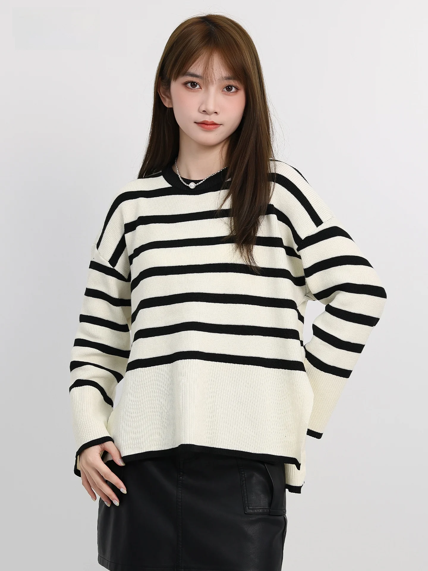 Korean Sle Color Blo Striped Long Sve round Ne Women's Sweater Autumn New Lazy Faion Slimming Side Slit Top