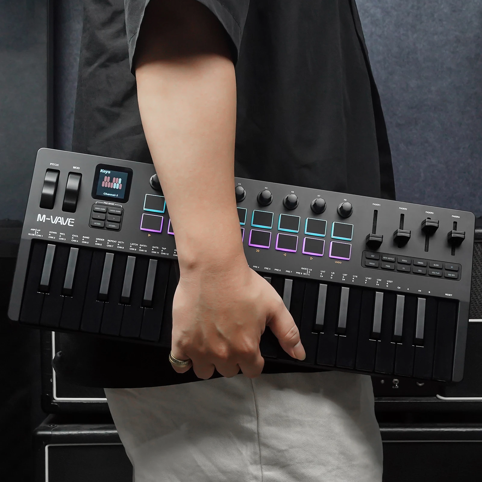 M-VAVE MIDlキーボード SMK-37PRO 内蔵シ - Midi Controller Pad のレビューと価格