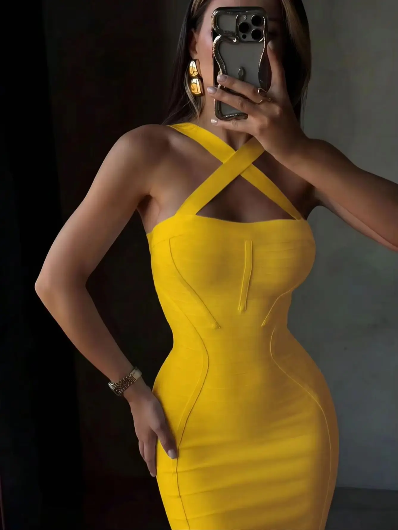 Image of Sexy Neckholder-Kleid in Gelb mit Rippenmuster, Midi-Bodycon-Kleid für Damen, Bandage-Kleid, elegantes Abendkleid für Cocktailpartys im Sommer