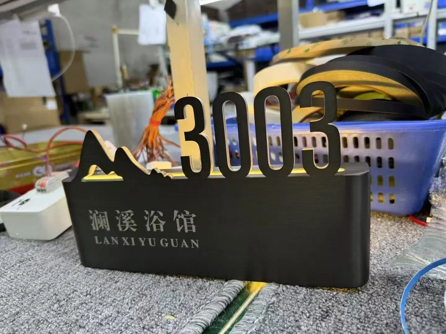 Custom LED Aluminium Hotel Room Number Sign Plate Eco-Friendly Water Resistant Backlit Modern Design for Villa and Apartment Use