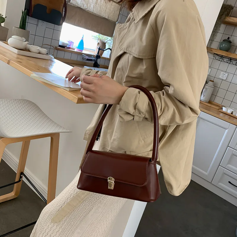 2023 New Shopping Bag Retro Casual Lady Underarm Handbag Stone Pattern Shoulder Bag Female Leather Solid Color Chain Female Bag