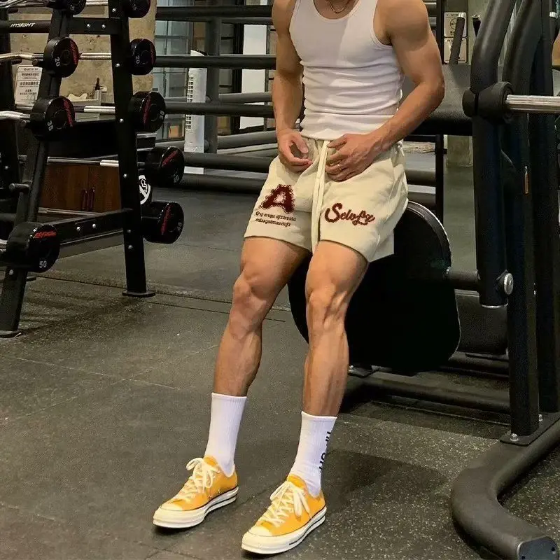 

Американский летний дизайн с буквами и пятью точками для фитнеса, спортивные мужские свободные повседневные шорты для бега