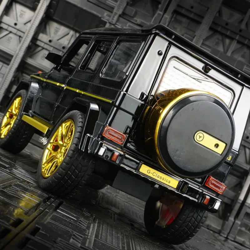 1:24 Mercedes Benz G63 liga modelo de veículo off-road portas de carro e capô do motor, porta-malas pode ser aberto detalhes ricos acabamento fino