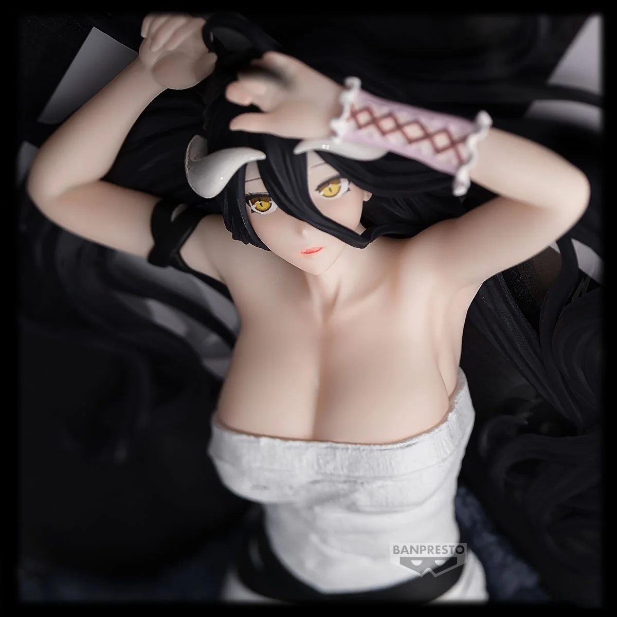 

Bandai Genuine Banpresto OVERLORD Relax time Roll bandage ver. Anime Sexy Cute Girl Action Figure toy Collectible Model Ornament