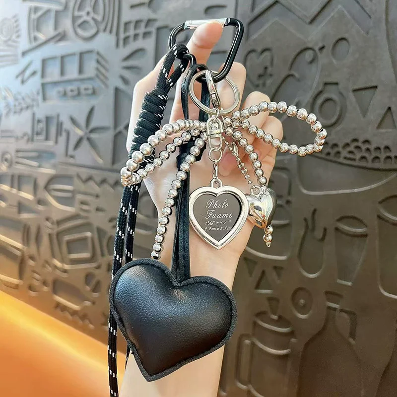 Taschenanhänger Geschenk Herzform Kunstleder Schlüsselanhänger Lebendige Farben Tasche Dekor Charm Tasche Autoschlüssel Zubehör Ornament – Detail 11
