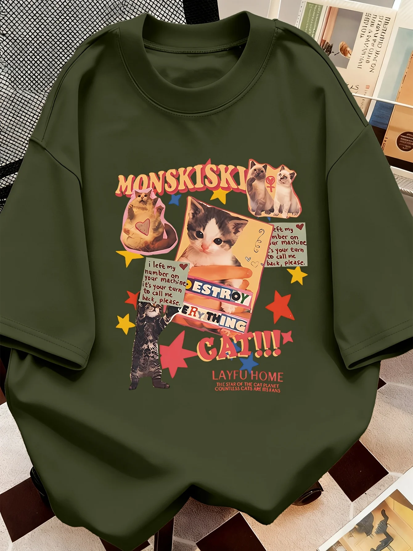 Y2K Vintage Cat Poster Printed Pattern T-shirt for Women, Short Sleeved Round Neck T-shirt, A Must-have for Cat Enthusiasts