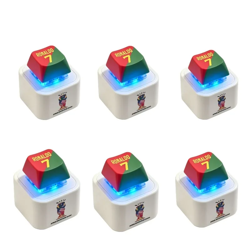 Neuer Cristiano Ronaldo Tastatur-Schlüsselanhänger mit Ton und Licht, Stressabbau-Spielzeug, Kreatives Scherzgeschenk, Anime