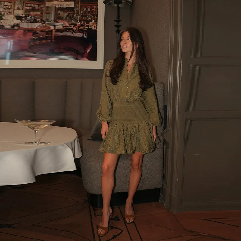 เดรสสไตล์เรโทรโบโฮ แต่งสม็อค กระดุมหน้า ดีไซน์หรูหรา ชุดมินิเดรสผู้หญิง ทันสมัย มีสไตล์ หวานละมุน เหมาะสำหรับออกเดท แฟชั่นฤดูใบไม้ร่วง ชิค สตรีทแวร์