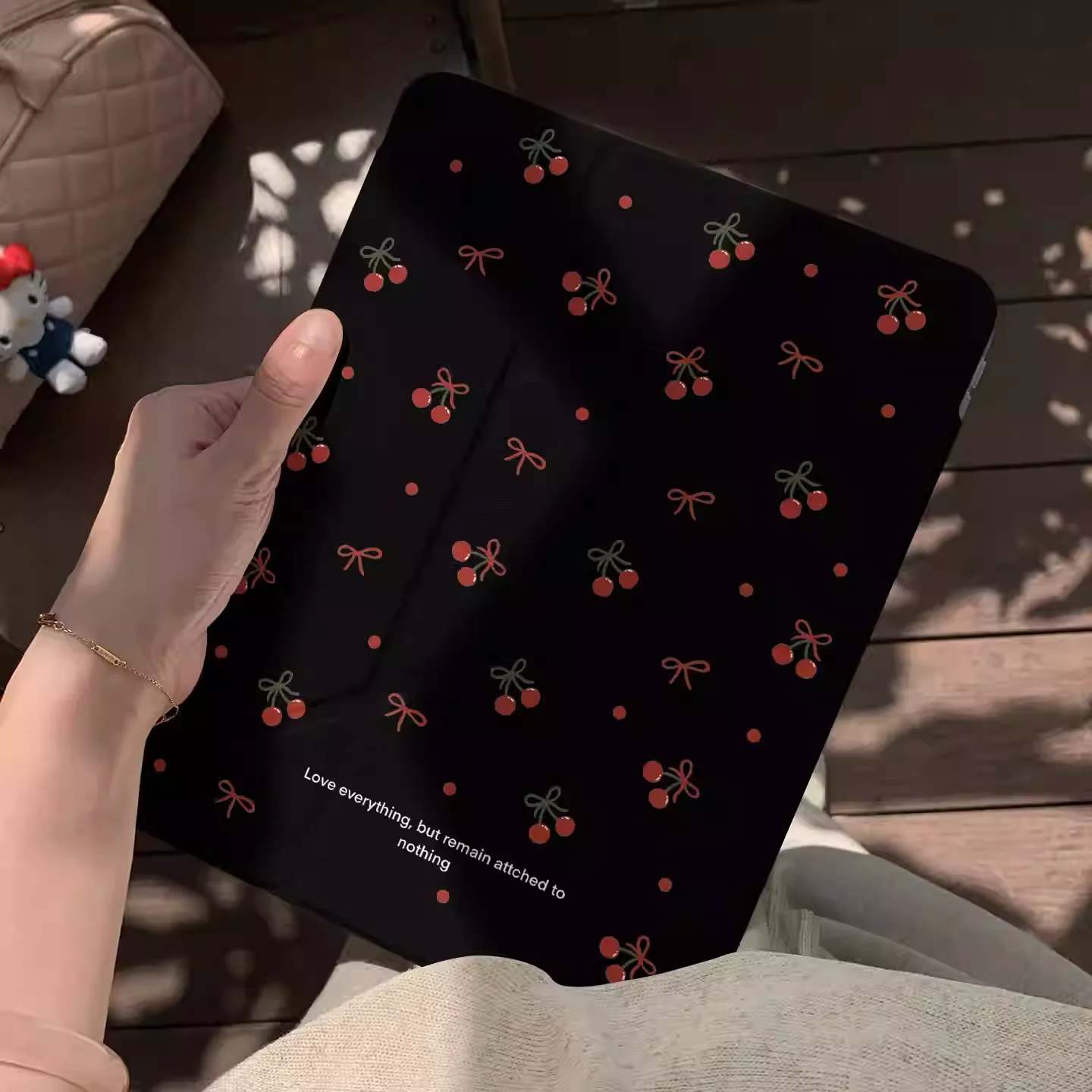 

Чехол Ins French Red Cherry Black Table Case для iPad Pro 11 12.9 13 M2 M3 M4 M5, чехол для iPad 8.3 9.7 10.2 5/6/7/8/9/10/11-го поколения, Air 4 5 6