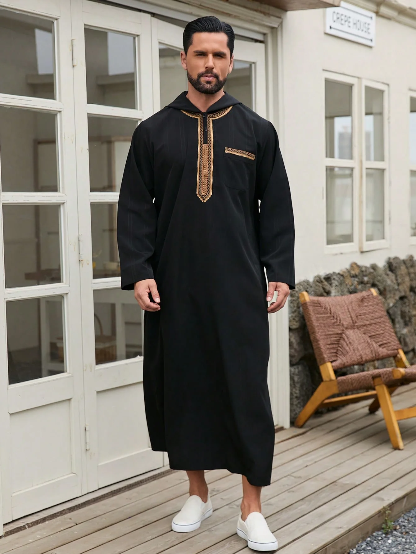 2026 ثوب إسلامي أنيق وفاخر للرجال مخطط بأكمام طويلة ومطرز بقلنسوة، طراز عربي غير رسمي