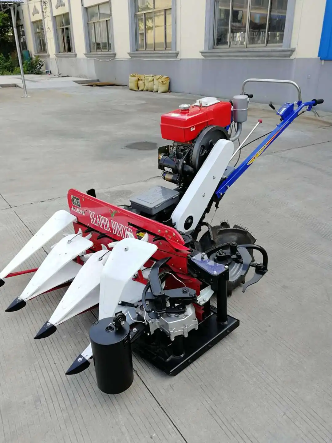 Rice Harvesting Baler Inner Mongolia Millet Harvesting Baler All In One Machine Self Propelled Wheat Harvester Baler Attachment