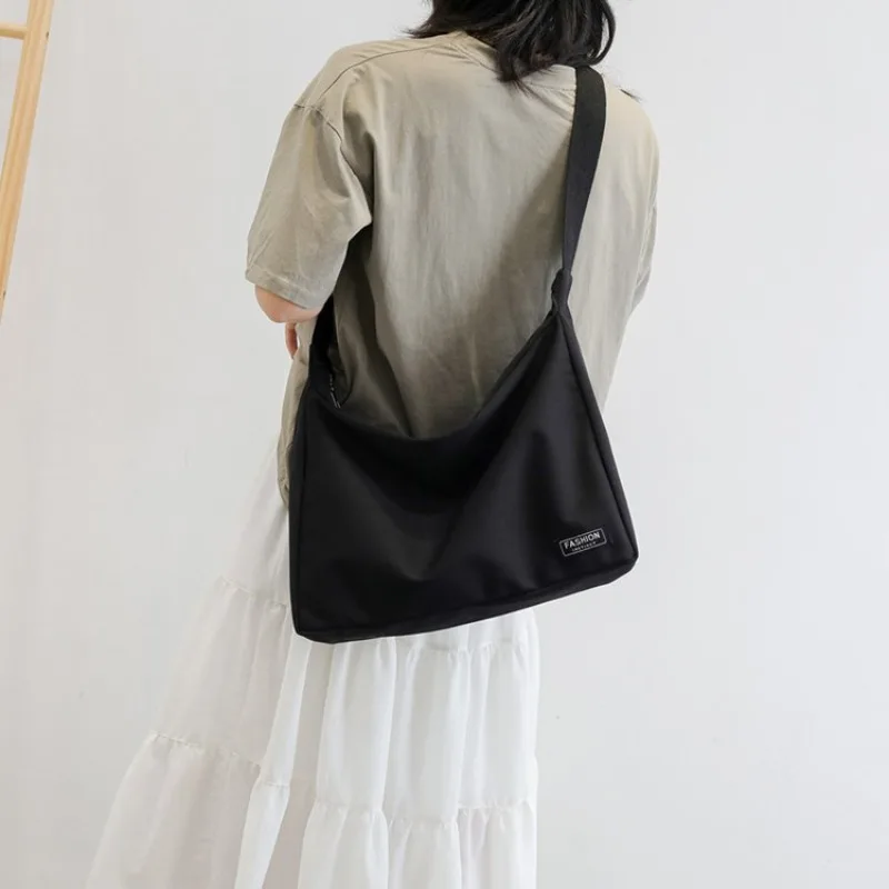 クラシックな女性用レザーハンドバッグ、ハイエンドファッション、エレガントなデザイン、ヴィンテージカジュアル、クロスボディメッセンジャートートバッグ