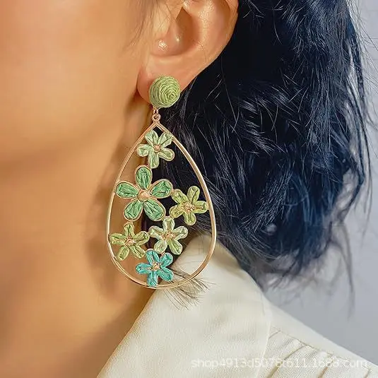 European and American Fashion Statement Earrings: Raffia Small Flower Women's New Stud Earrings and Drop Earrings Jewellery