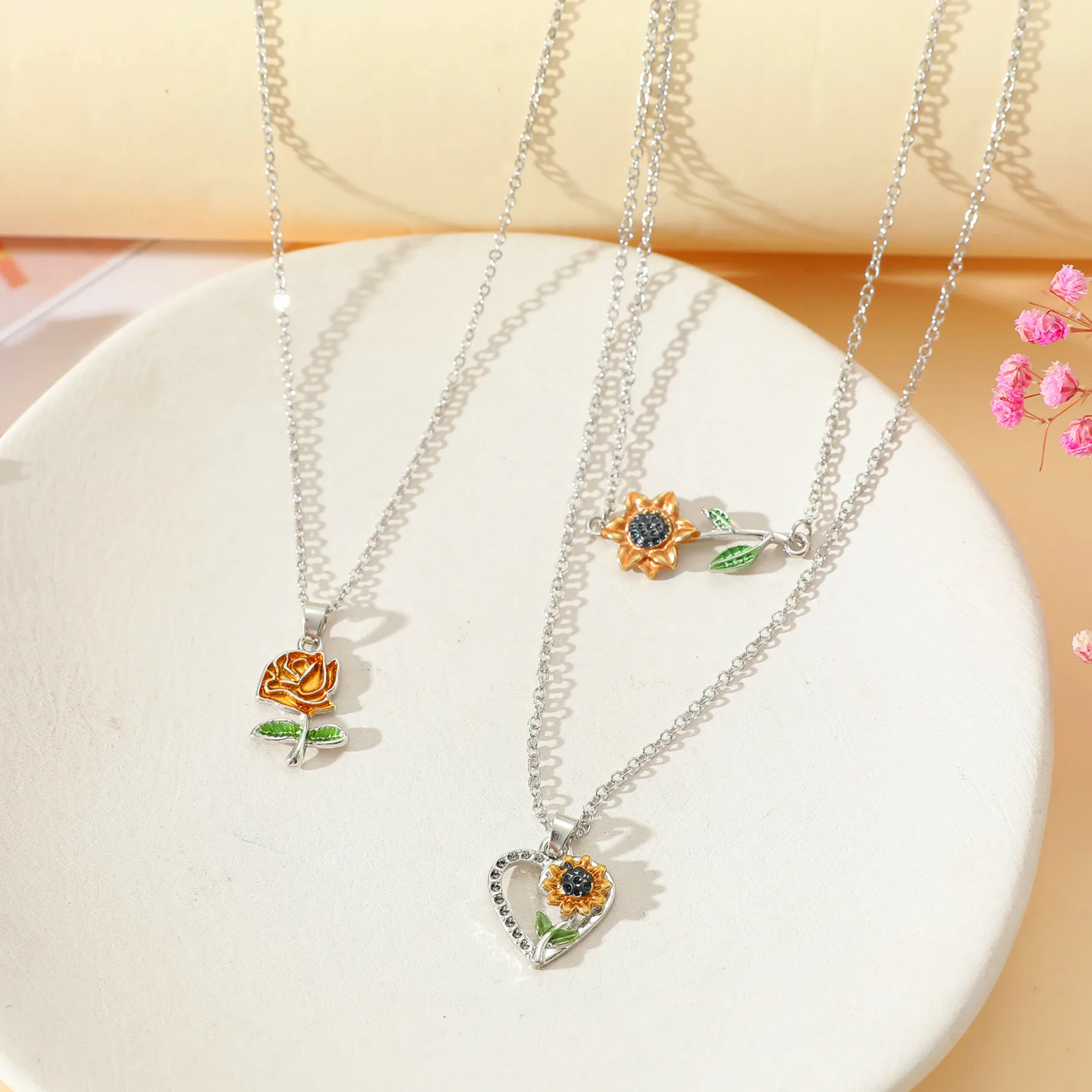 New Sunflower Pendant Necklace with Heart shaped Sunflower Drop Oil Double Layer Letter Blessing Jewelry Wholesale