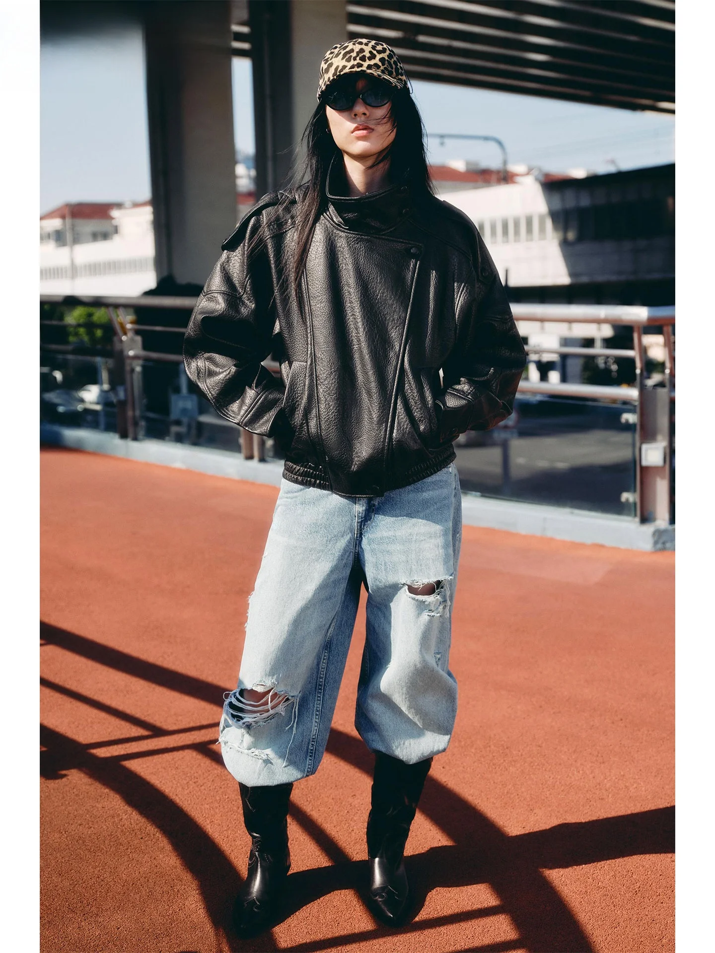 ZAPRHA Autumn 2025 Women's Casual Stand Collar Long Sve Faux Leather Jaet Versatile Outerwear Ele Ladylike Sle