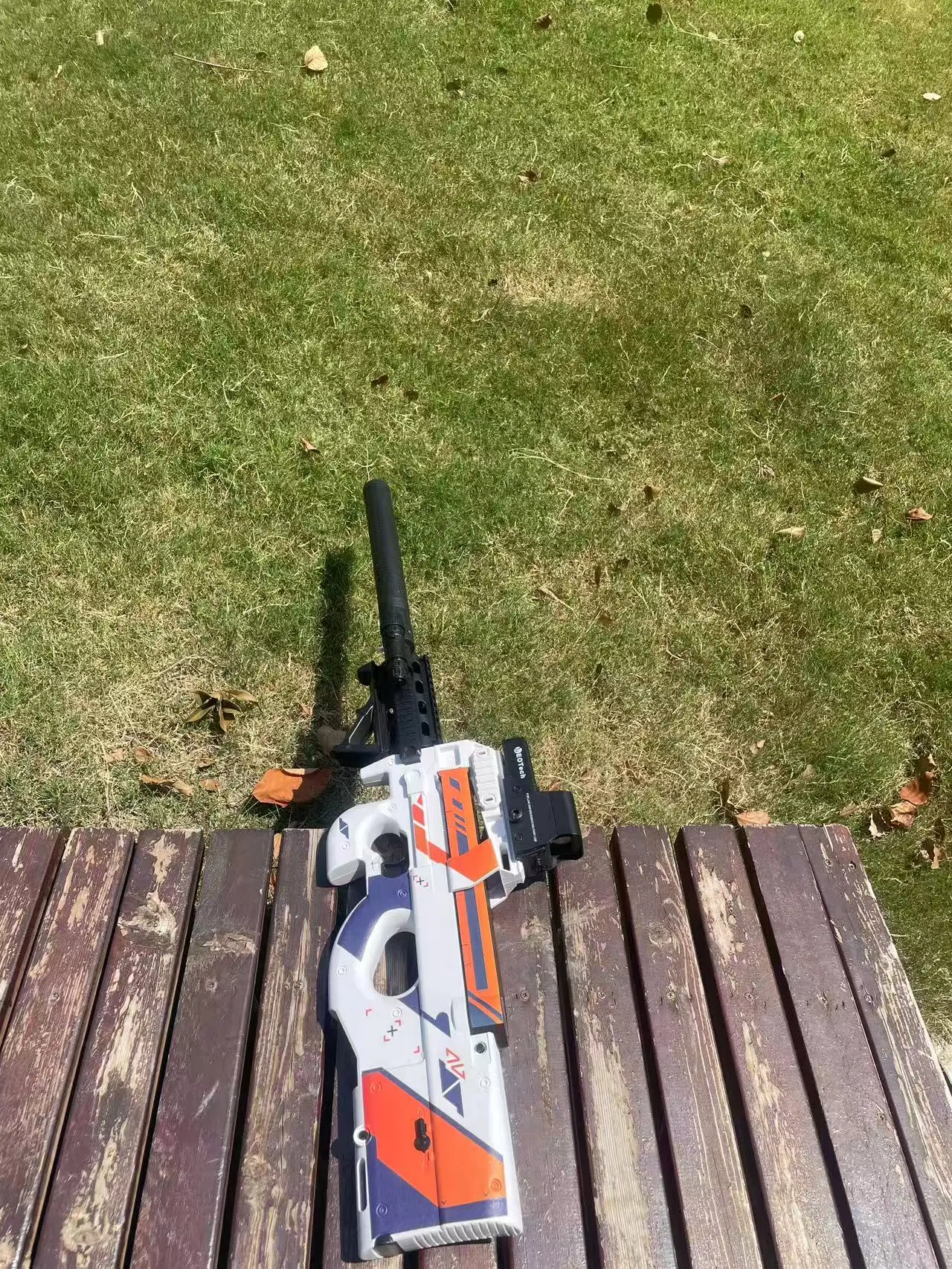 Regalo para hombres P90 Blasters de Gel táctico completamente automático tamaño grande pistola de chorro al aire libre de largo alcance Juguetes