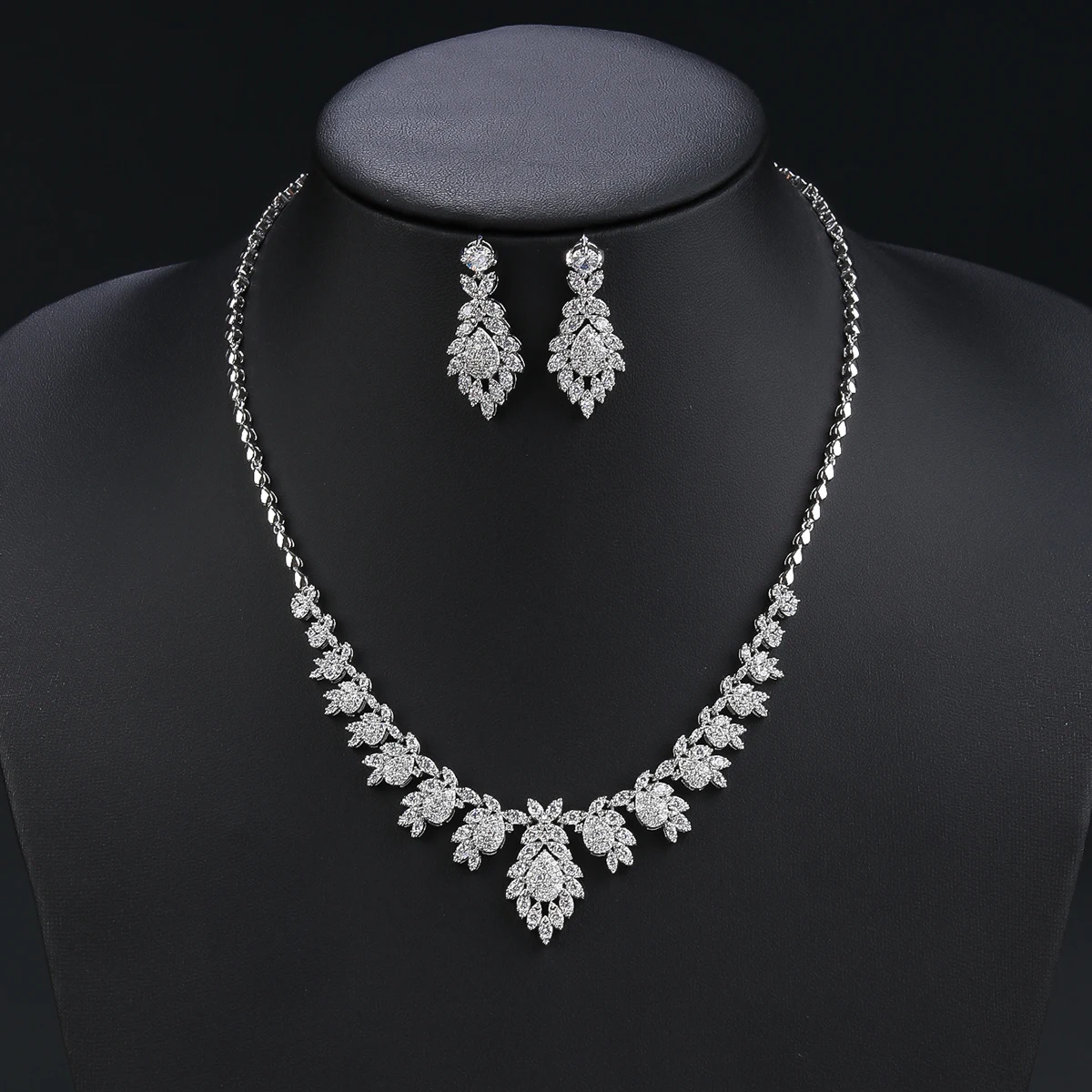 

Fashion Cubic Zirconia Necklace Earrings Set For Women Wedding Bridal White Zirconia Jewelry Set CN11208