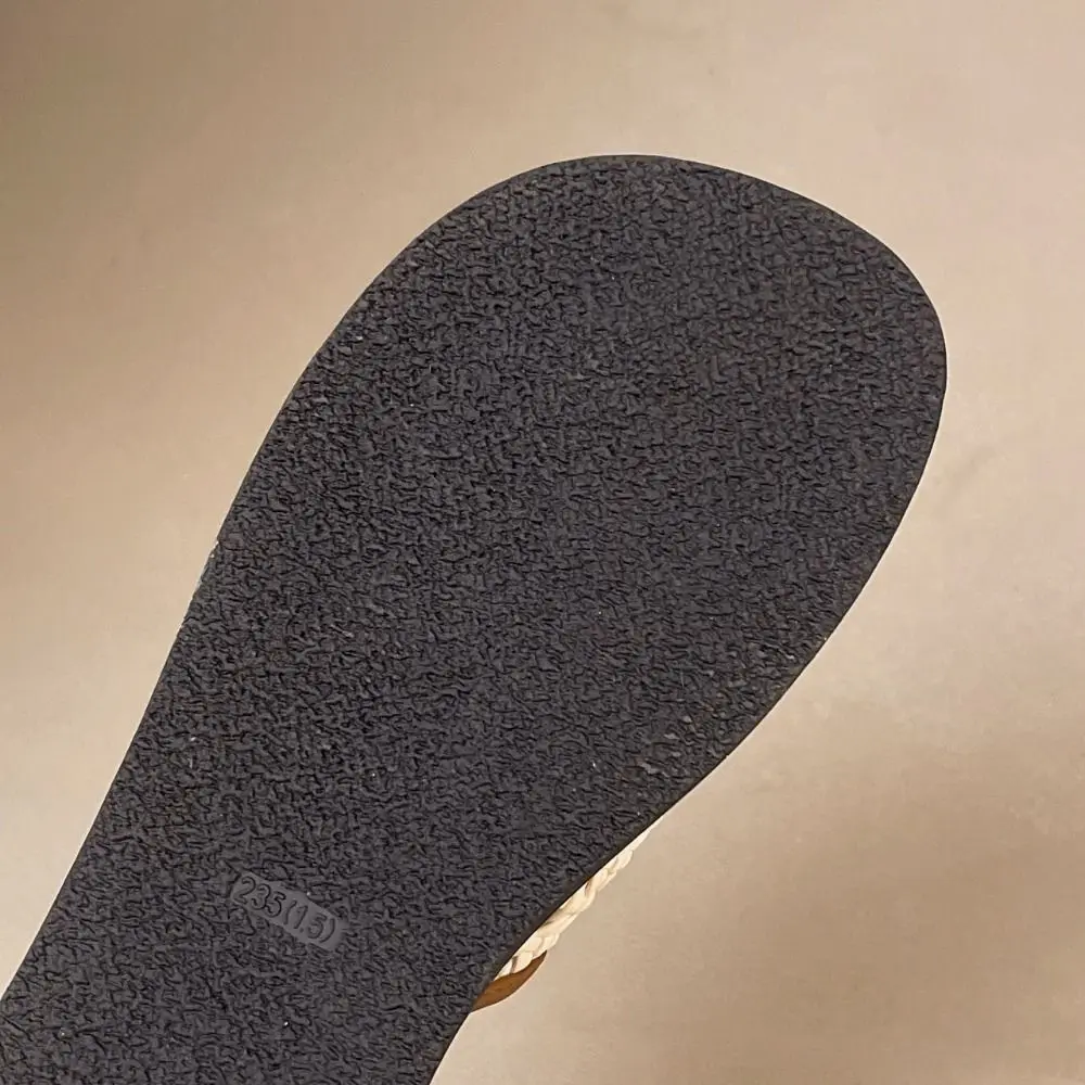 Chinelos planos de pvc confortáveis sola macia antiderrapante praia chinelos ocos sapatos de praia slides sandálias presentes