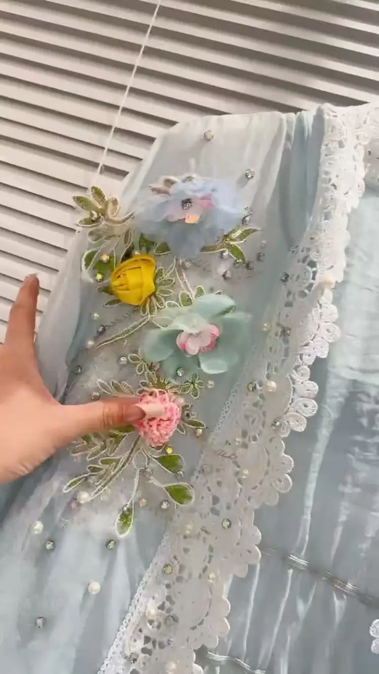 Neu atmungsaktive Kapuzen-Sonnenschutz-Shirts, Blusen für Damen, langärmelige Strickjacke, Tops, Spitzenstickerei, 3D-Blumen-Kleidung