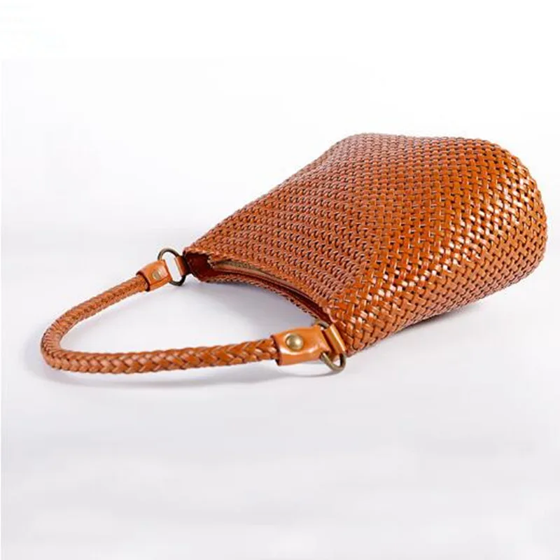 Ethnic style retro first layer cowhide woven women\'s bag imitation rattan large-capacity casual one-shoulder leather woven bag