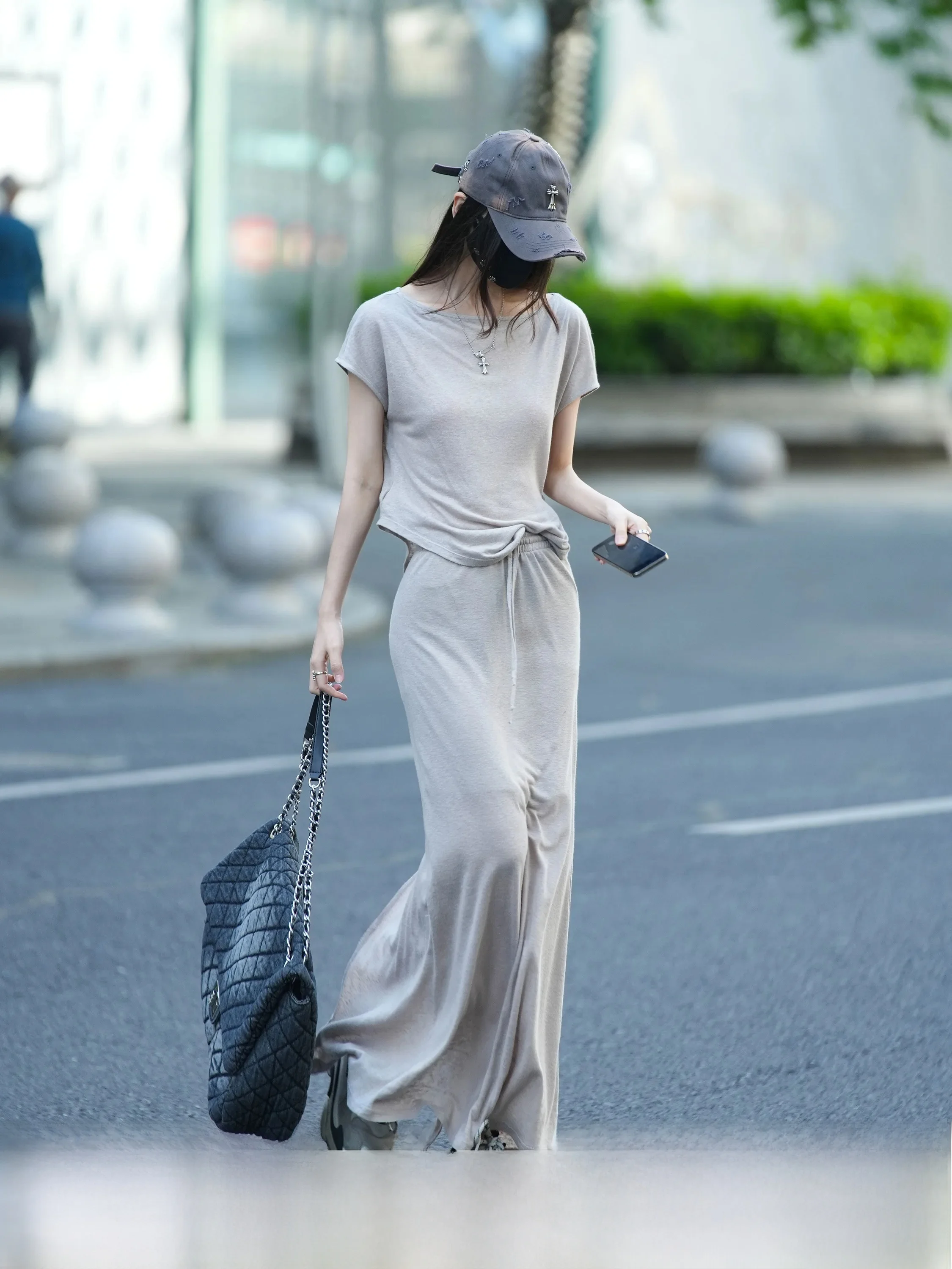 

Luna7xi Women's Summer Short Sleeve Outfit Half-length Slit Skirt Set Commute Style Fashionable Two-piece Ensemble