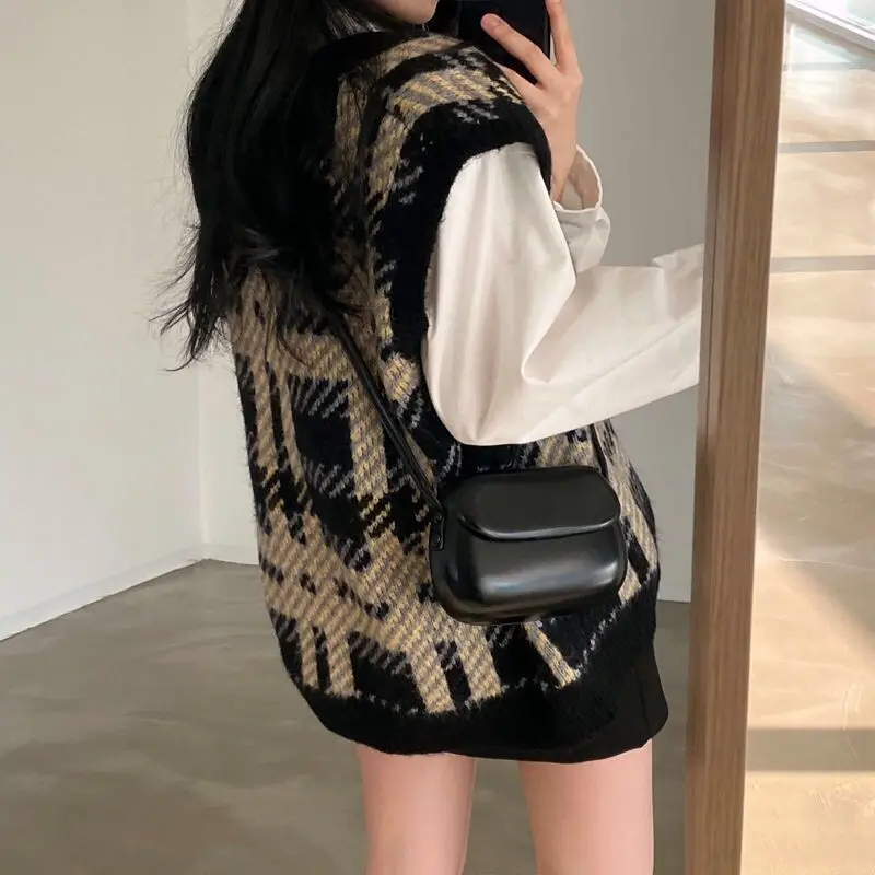 

Plaid Lady Sweaters Tops 2025 Wear To Work Casual Y2k Formal Wool Korean Style Waistcoat Clothing Pullover Knit Vests For Women