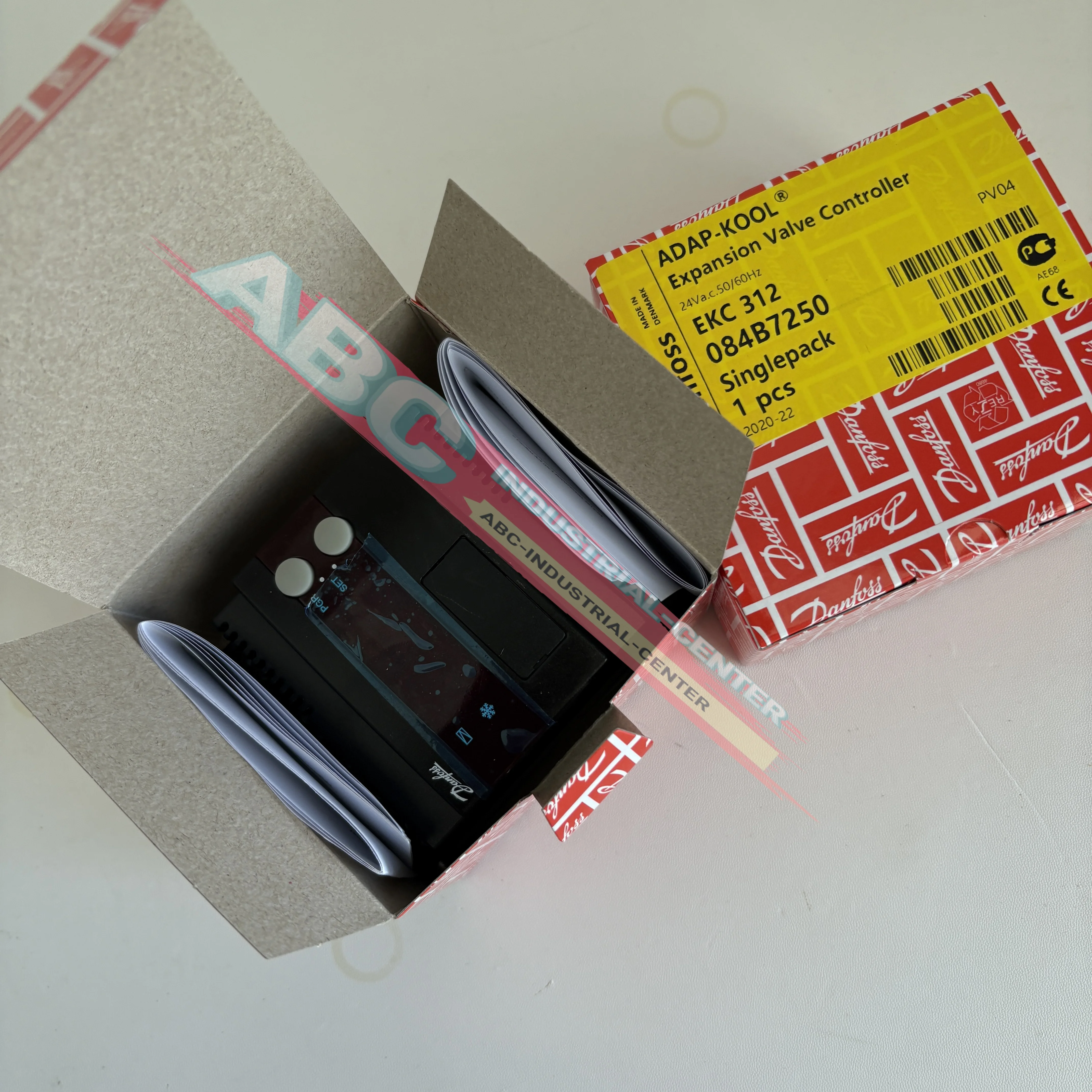 EKC312 084B7250 新品、箱入り 拡張バルブコントローラー