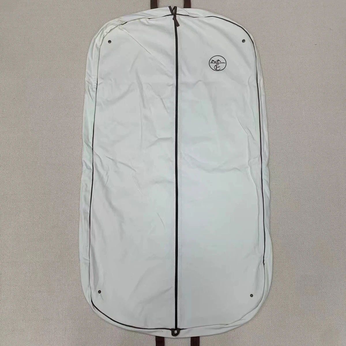 

Elegant Cotton Dust Bag for Coat Storage Lightweight Durable Fabric for Puffer Jacket Coat Outerwear Dustproof Protection
