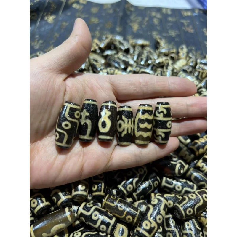 Nine Eyes Tibetan Style Factory Wholesale High Oil Coated Pulp Weathering Delicate 30mm Old Teeth Yellow Tibet Beads