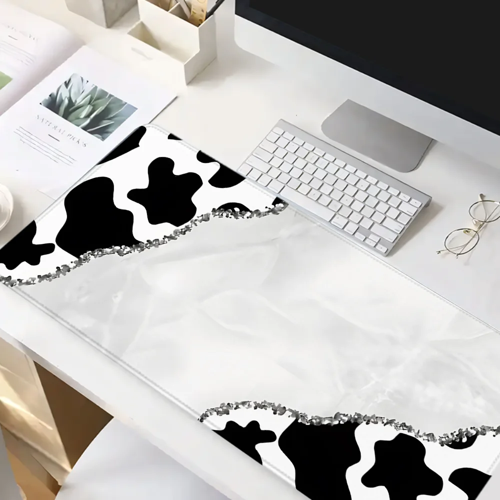 Black and White Mouse Pad Cute XXL Gaming Mousepad Rubber Base with Stitched Edge Non-Slip Desk Pad Computer Desk Accessories