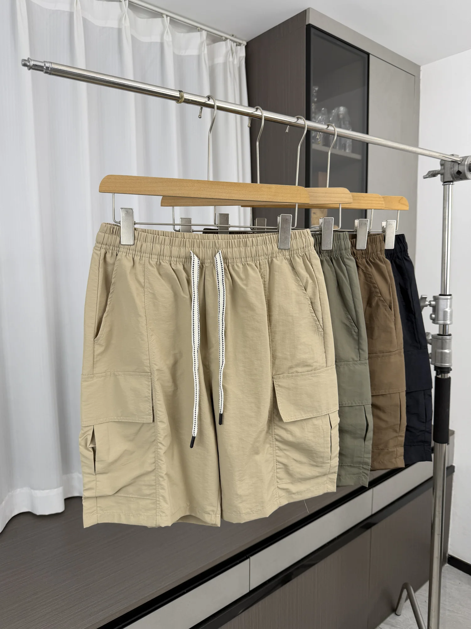 

Comfortable Breathable Men's Summer Color Elastic Waist Straight Leg Casual Shorts Quality Excellent Workwear Style
