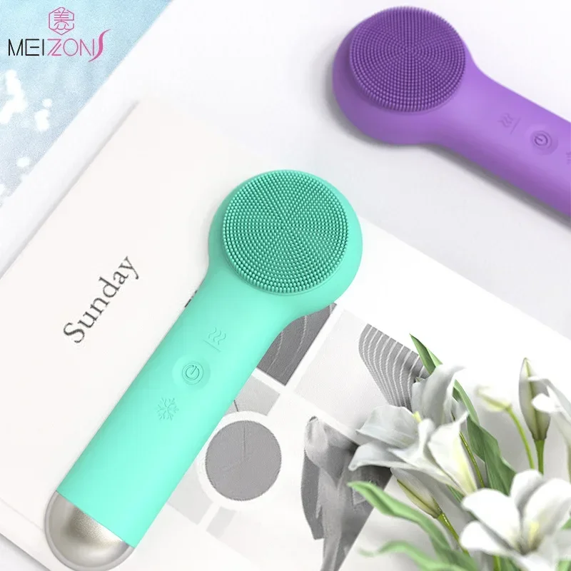 New silicone cold and hot compress facial cleanser electric facial cleanser pore cleaner beauty instrument