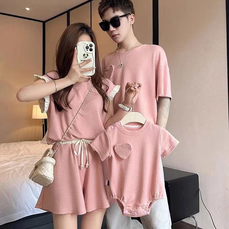 Family Matching Outfit Pink Mother and Daughter Tops + Shorts Two Piece Sets Korean Father and Son T Shirts Baby Hearts Bodysuit