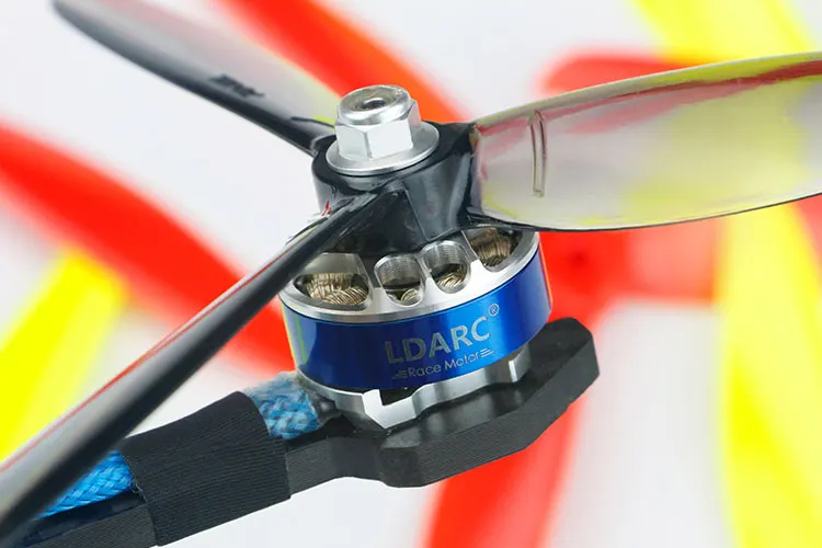 Hochwertige 7040 7 Zoll 3-Blatt/Trizyklon-Propeller 8 Paare für RC Drohne FPV Racing Freestyle DIY Zubehörteile – Detail 2