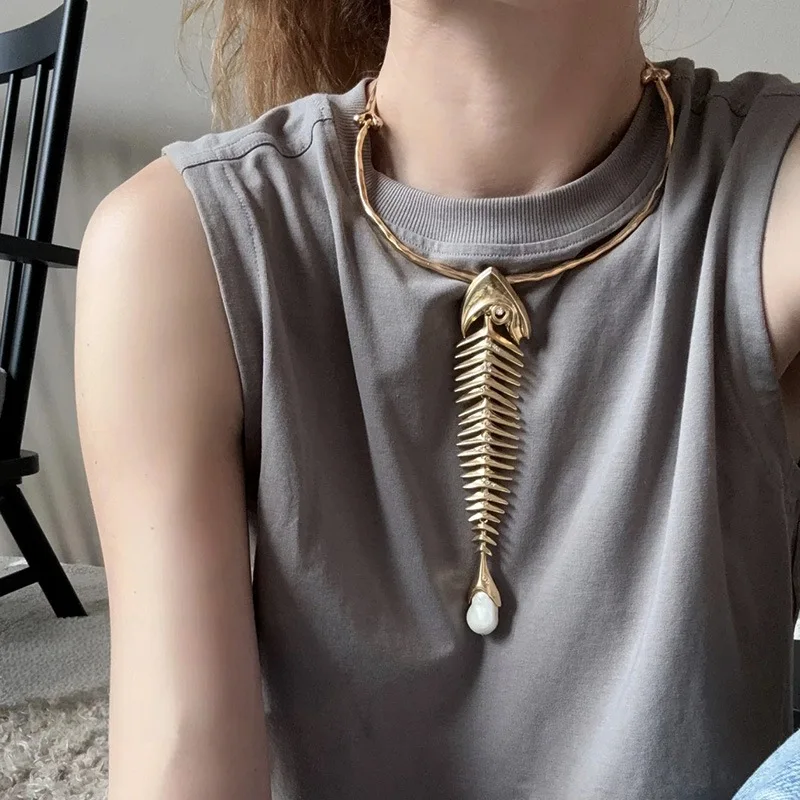 Exaggerated Metal Fishbone Collar Necklace - Longline Light Luxury High-End Collarbone Chain, 2025 New Style Neck Accessory M615