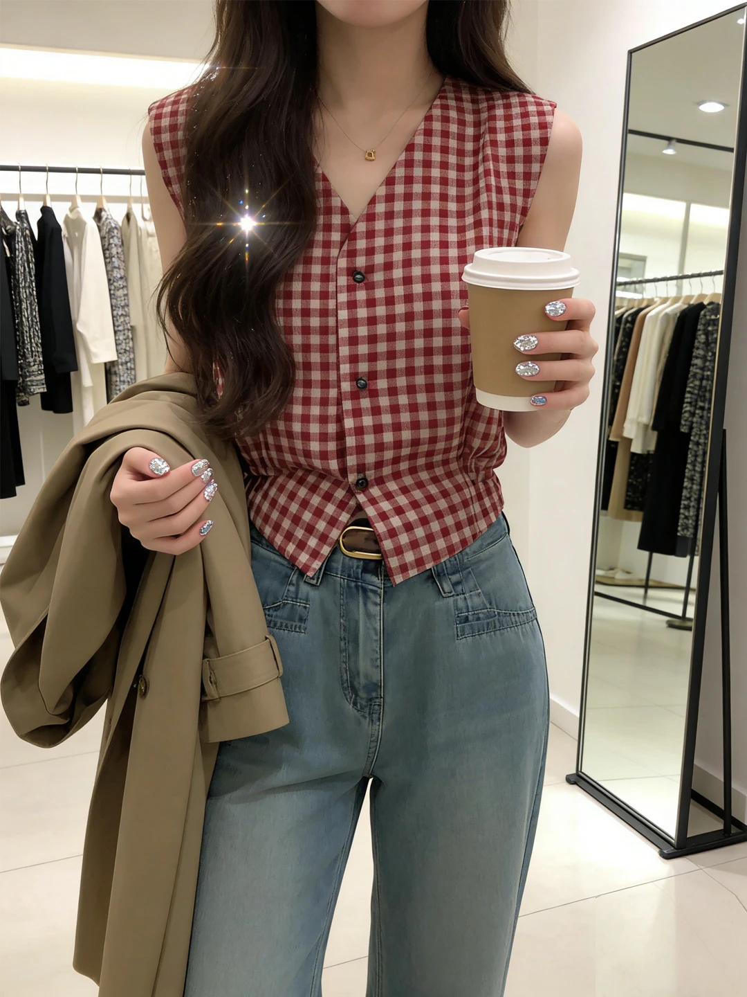 

Retro Hong Kong Style Red Plaid V-Neck Sleeveless Vest Shirt Women's Summer New High-End Waist-Cinching Versatile Top