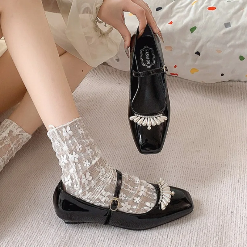 المرأة ساحة تو أحذية كعب منخفض مشبك المتسكعون ربيع الخريف عادية اللؤلؤ مزين سميكة سوليد مريحة النساء حذا فردي للسيدات