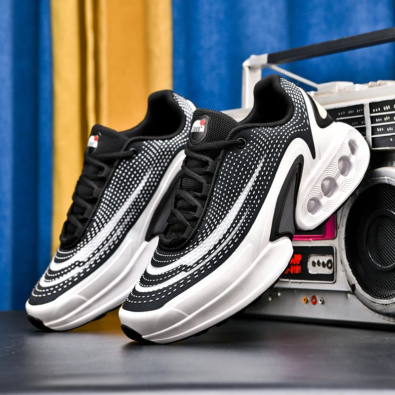 أحذية رياضية رجالية كاجوال على الموضة لعام 2025 أحذية رياضية مضادة للانزلاق بوسادة هوائية أحذية ركض شبكية خفيفة الوزن قابلة للتنفس في الهواء الطلق