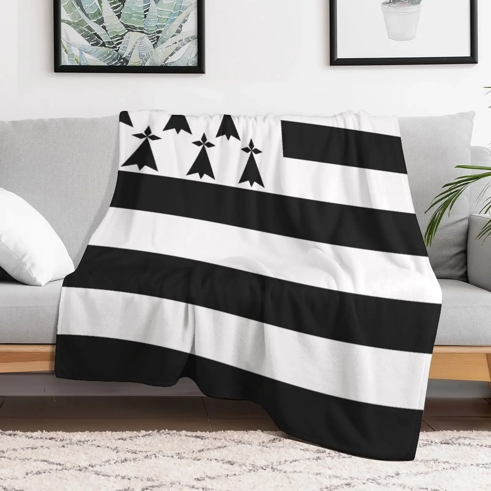 Flag of Brittany Drapeau Breton Gwenn-ha-du Ermine black and White HD HIGH QUALITY ONLINE STORE Throw Blanket