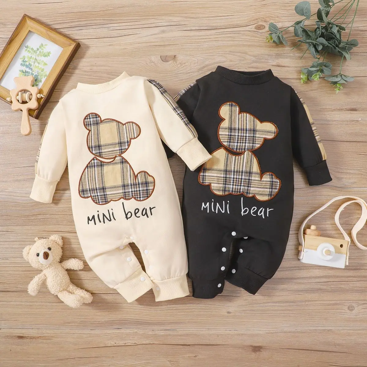 Hey Baby Spring and Autumn New Newborn Babies for Boys and Girls Plaid Patch Bear Long Sleeves Can Open One-piece Romper Clothes