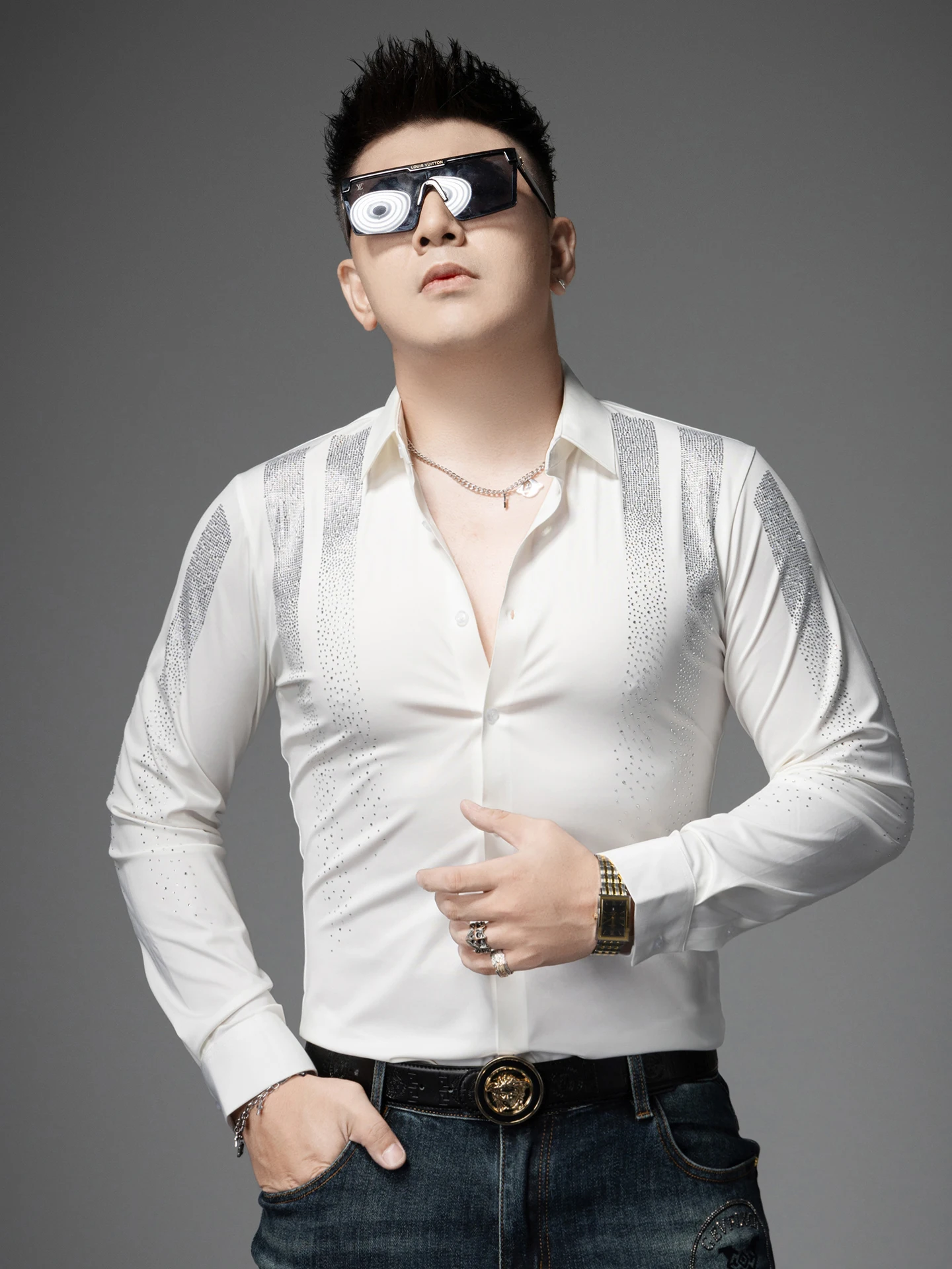 

Мужская приталенная рубашка с длинным рукавом и термотрансферным дизайном воротника, устойчивая к сминанию, легкая в уходе, модная осенняя одежда