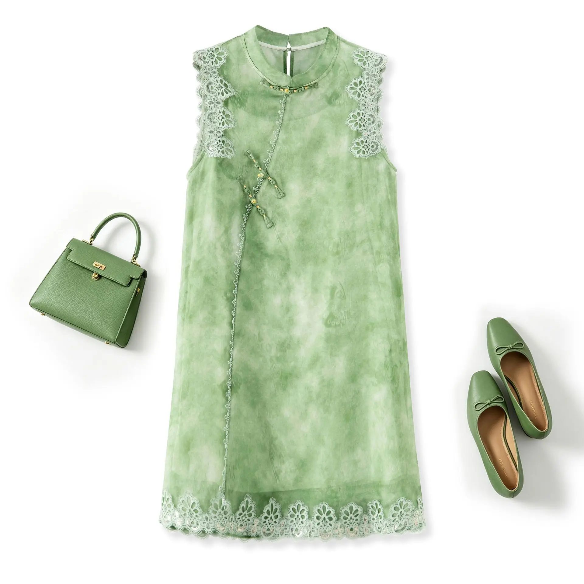 

Women Chinese Improved Cheongsam Lace Embroidered Sleeveless Dress