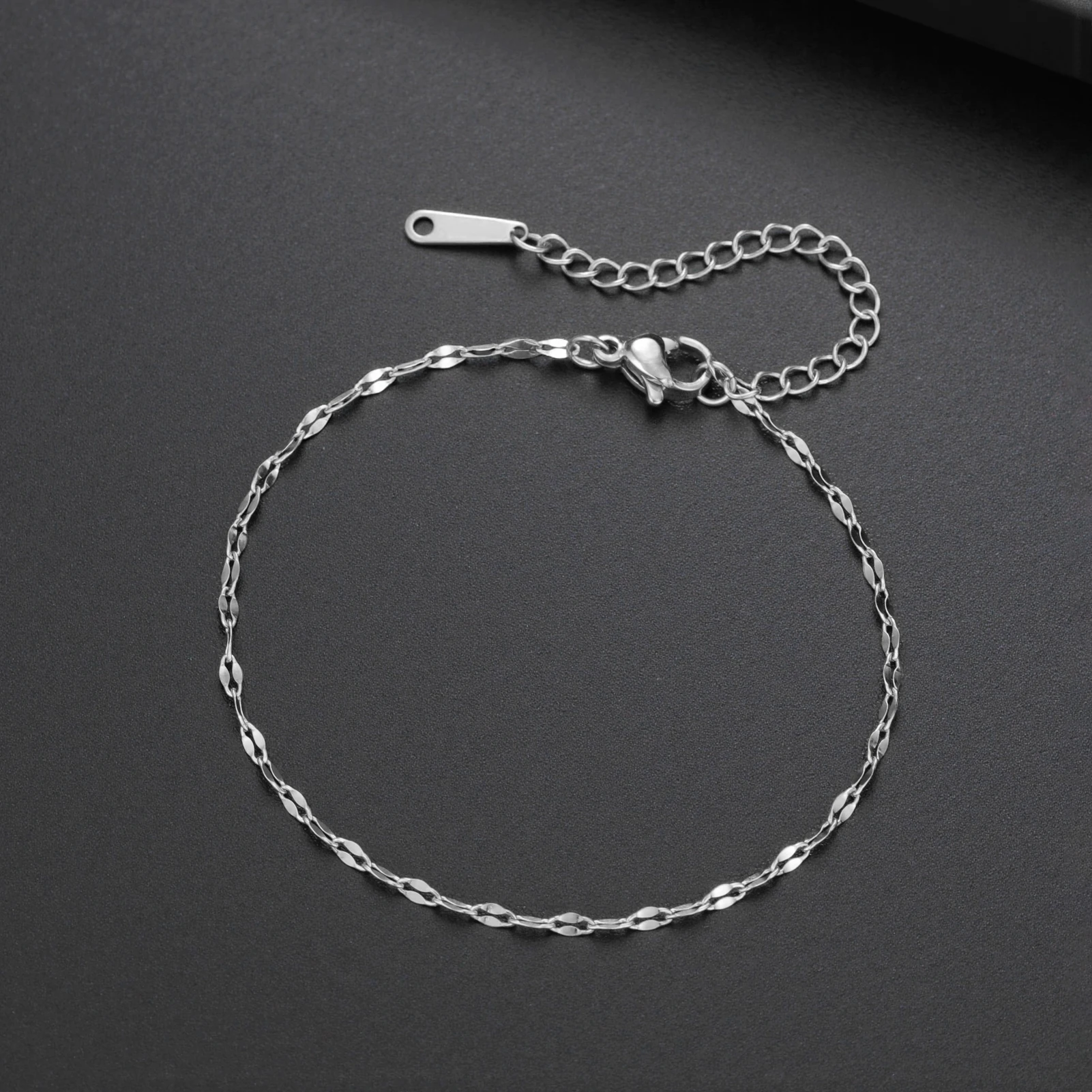 COOLTIME Minimalistisches Edelstahl-Armband in Goldfarbe, Lippenstiftkette, modisch, für Damen, Schmuck, Geschenk, Großhandel 2026 – Detail 8