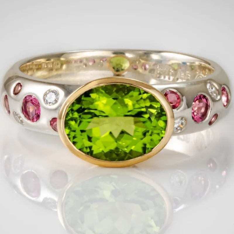 Exquisiter Kreisring für Damen mit bunten synthetischen Zirkonen, luxuriöser Vintage-Ring, Schmuckzubehör für den täglichen Gebrauch, für den Arbeitsweg und für Partys