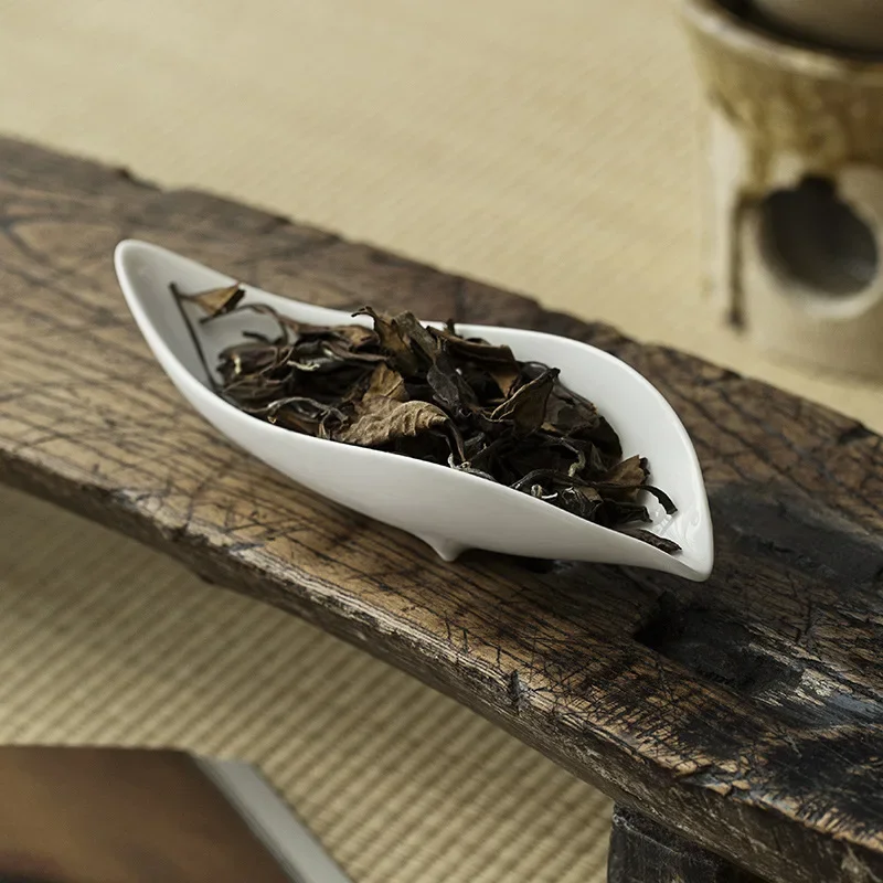 

Whiteware Tea Holder Lard White Ceramic Creative Art Ceremony Parts Tea Scoop Mini Scoop Tea Tools