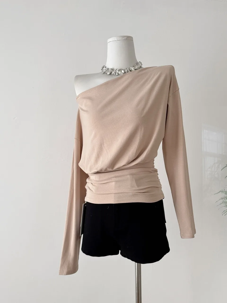 Ele Slant-oulder Long Sve T-irt Design feminino Base irt Top Casual Sle Cintura-Encarrendo Outros materiais