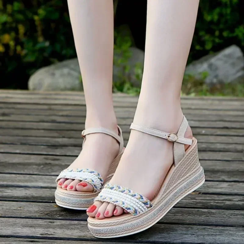 

Women's Casual Wedge Sandals 2025 Summer Plateau Sandals New Designer Braided Buckle Strap for Women's Slippers