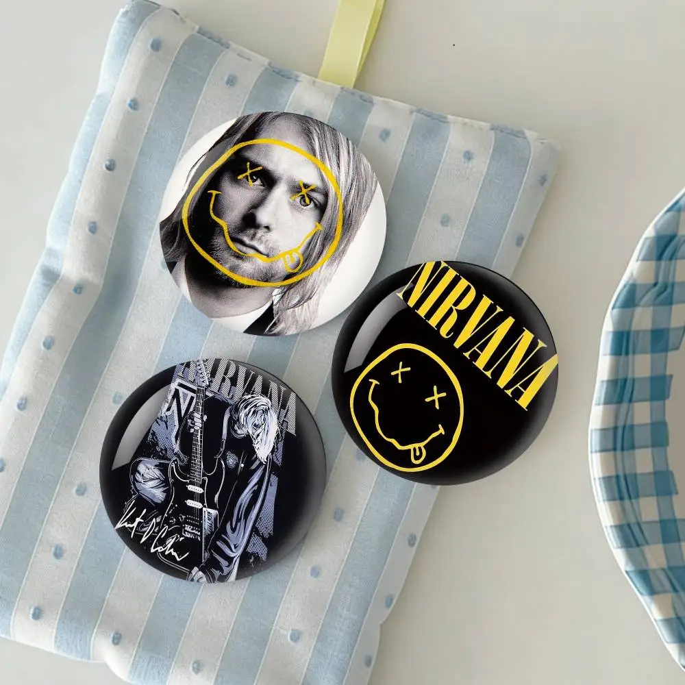 

Rock Band N-Nirvana Kurt C-Cobain Badge Creative Pins Brooch for Bag Clothes Hat Decor Gifts Fans Collect